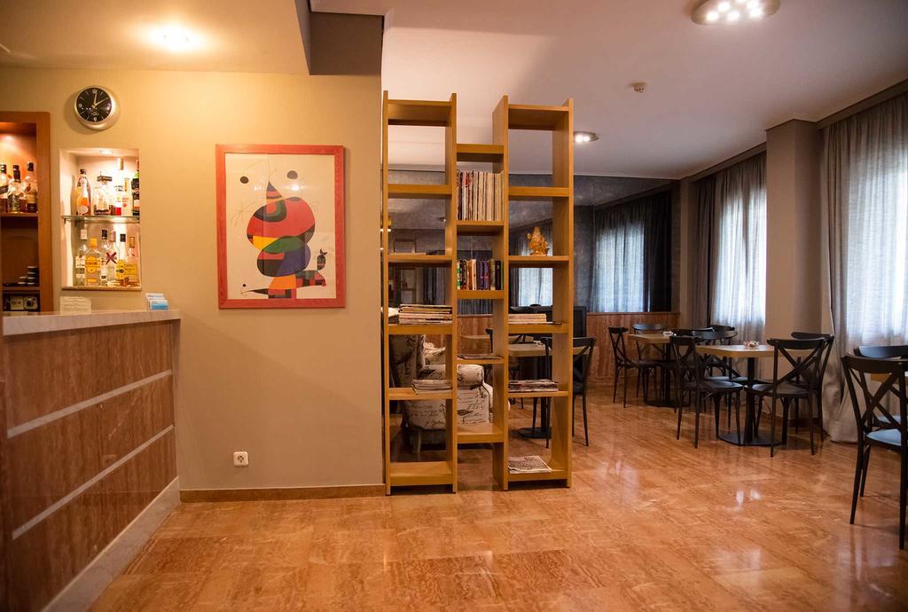 Hotel Maroussi Athene Buitenkant foto