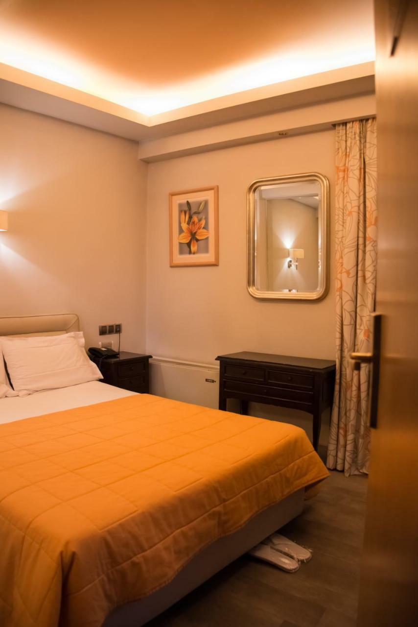 Hotel Maroussi Athene Buitenkant foto